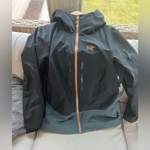 Arc’teryx sentinel Jacket